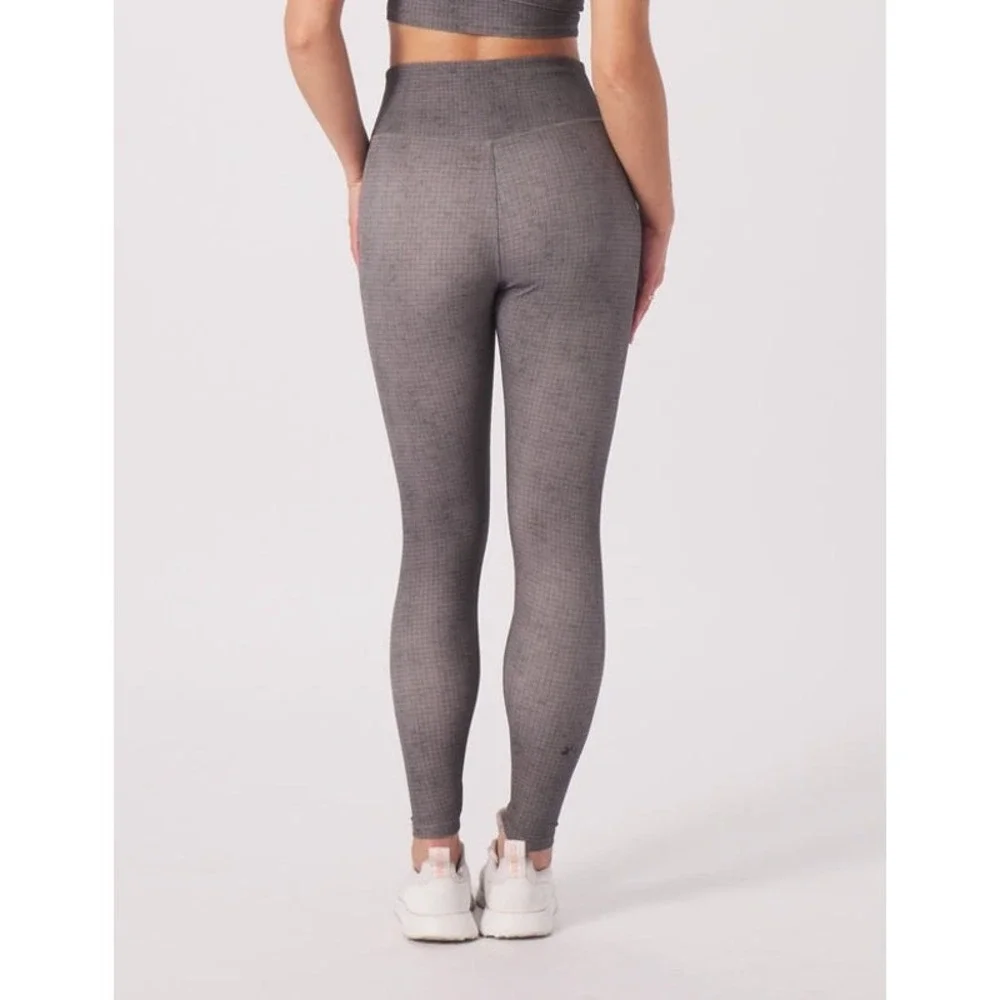 Glyder Sultry Performance Leggings Grey Carbon Window‎ Pane 2XL NWT